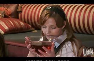 朝のユリは鏡の前で涼しいです 女 の 一人 エッチ 動画