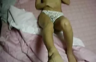 キッチンで飲み込む m 女 エッチ 動画