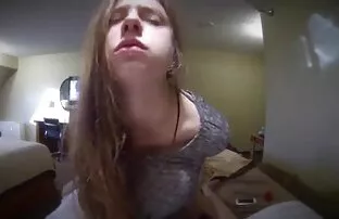赤い髪の後にブレードにソファに滑り 女 エロ 動画 見る