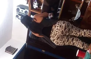 家の形状を示す youtube 女性 アダルト